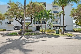 Building Photo - 3642 NE 171 St