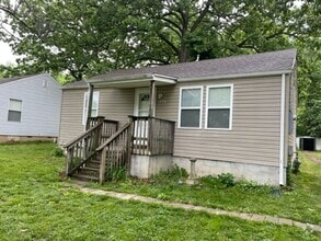Building Photo - 1336 N Clifton Ave