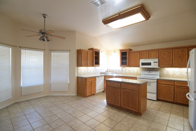 Building Photo - 2602 Wisteria Ln