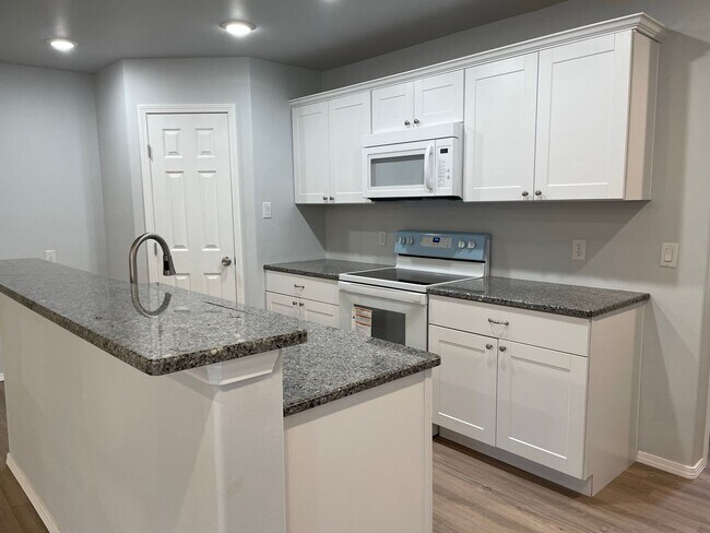 Building Photo - 5509 Kemper St