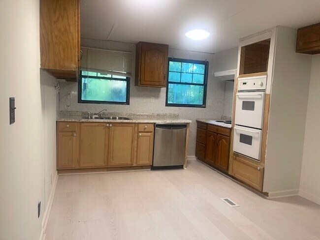 Foto del edificio - Acres of Shade Park