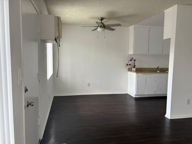 Building Photo - 1.0 bedroom in Los Angeles California 91343