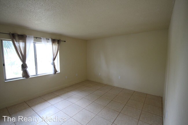 Building Photo - 4739 S Texas Ave