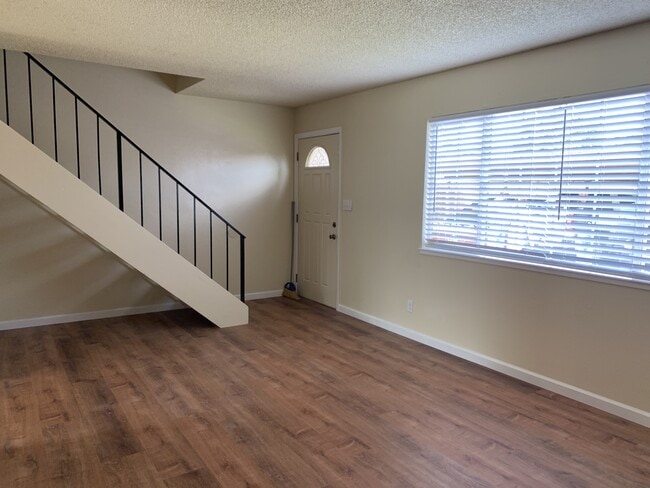 Foto del edificio - 110 Buena Vista Pl