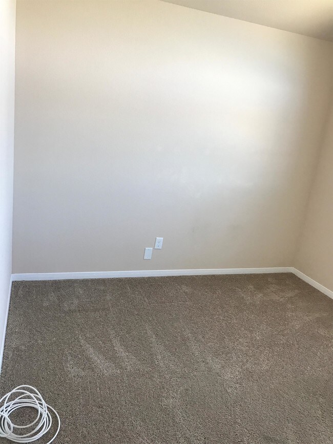 Building Photo - 531 Parkfield Ln