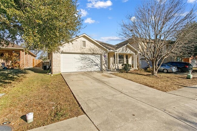 Building Photo - 9401 Pioneer Forest Dr