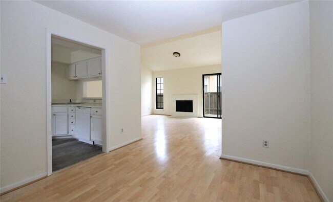 Building Photo - 777 Bering Dr