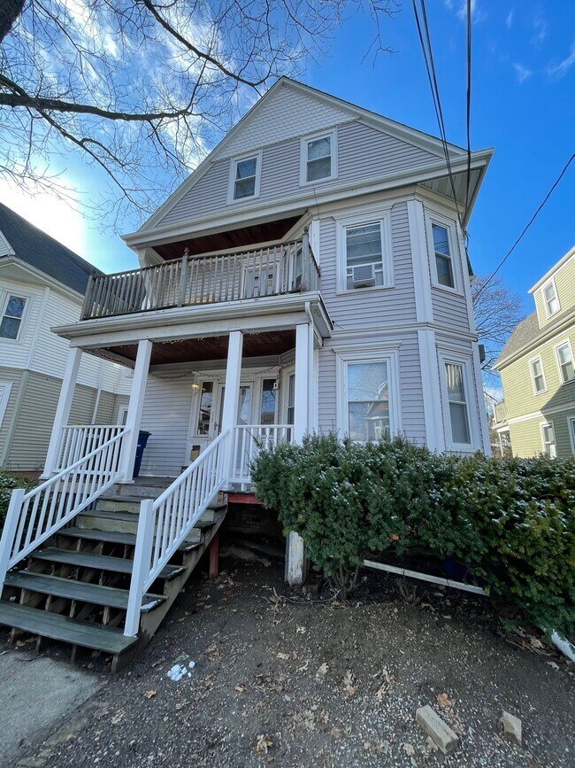 Foto del edificio - 128 Boston Ave