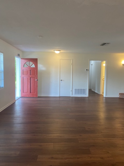 Foto del edificio - 3/2 in DeLand, quiet street, $2,200/monthly!