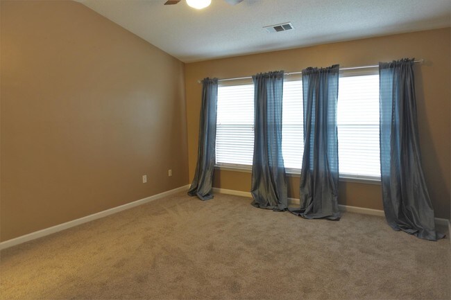 Building Photo - 304 Karsten Creek Dr