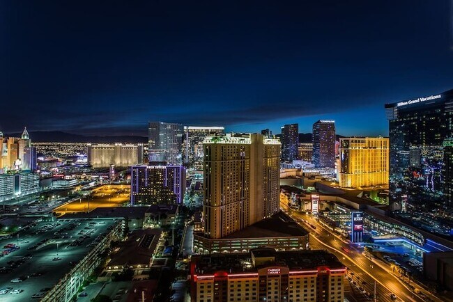 Foto del edificio - MGM 27607 Strip Studio Balcony