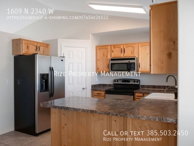 Building Photo - 1609 N 2340 W