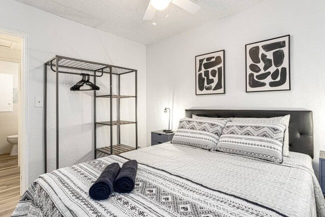 Building Photo - 1211 Co Rd 431