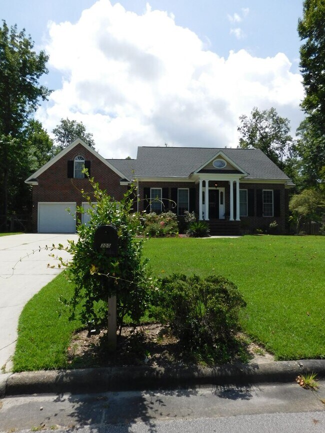 Building Photo - 300 Taliaferro Ln