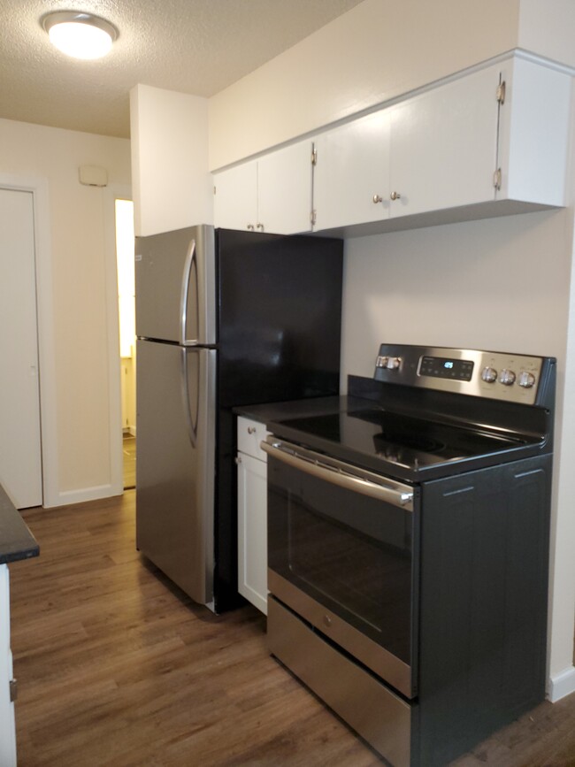 Stainless Steel Appliances - North Bay Villa