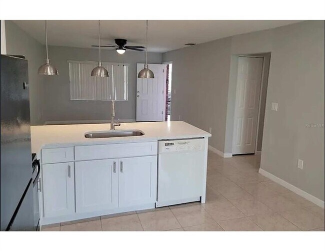 Foto del edificio - 781 Squirrel Ct