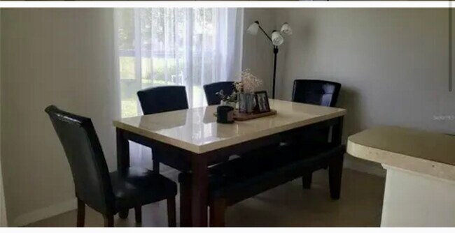 Foto del edificio - 7332 Muncey Rd