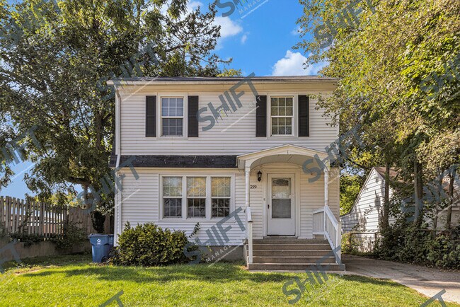 Building Photo - 1219 Ball - updated single family home