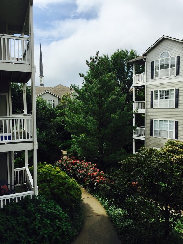 2025 Woodmont Blvd, Nashville, TN 37215 Apartments in Nashville, TN