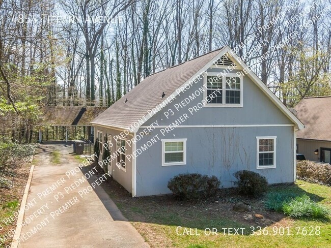 Building Photo - 4854 Tiffany Ave