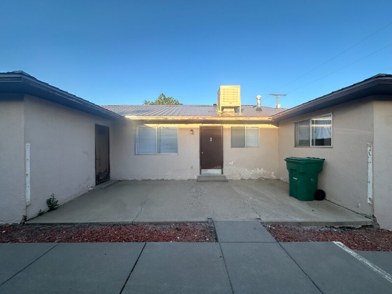 Foto principal - 2805 E 22nd St