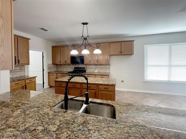 Foto del edificio - 7850 Greenvalley Ln