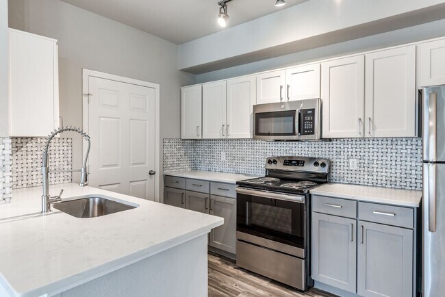 Foto del edificio - Stylish Living with 1 Month Free Rent!