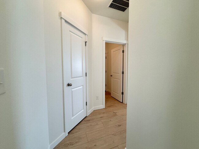 Foto del edificio - 1729 Cyrene Dr NW