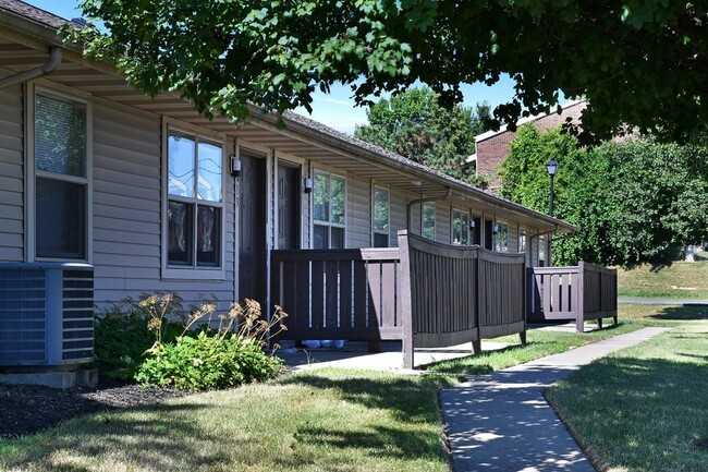 Exterior - Creekbend Apartments