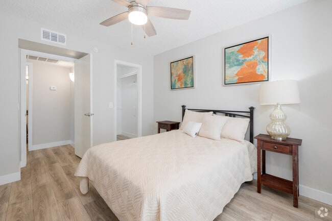 1BR, 1BA - 615SF - Bedroom - Cobblestone Apartments