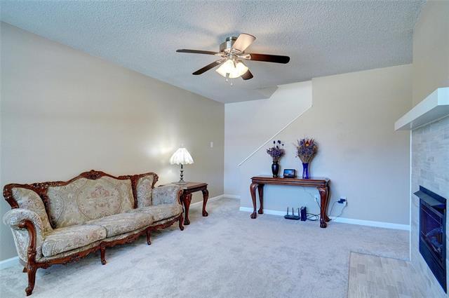 Foto del edificio - 1703 Creekpoint Dr