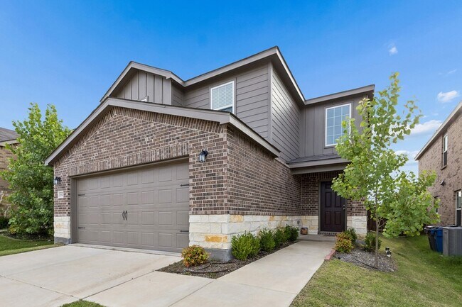Foto del edificio - 832 Lake Fletcher Rd