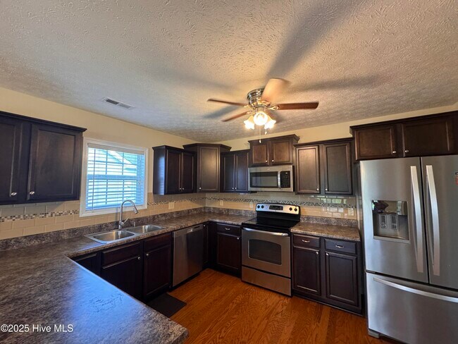 Foto del edificio - 510 Louvre Ln