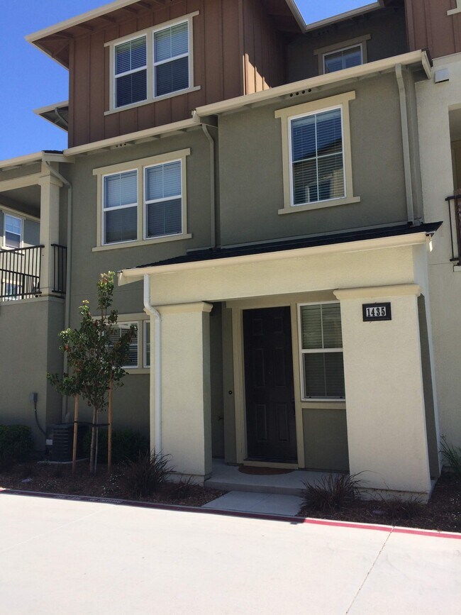 1435 Nestwood Way, Milpitas, CA 95035 Townhouse for Rent in Milpitas