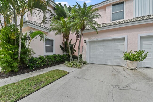 Foto del edificio - 2906 Fairway Dr N
