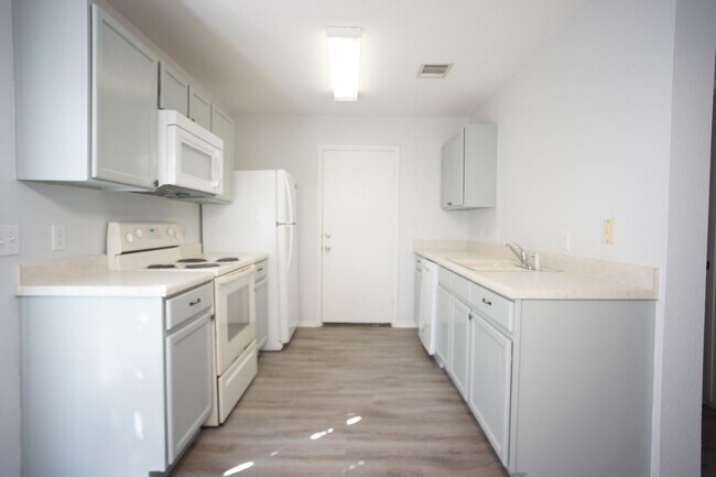 Foto del edificio - 3/1.5 House in South Austin