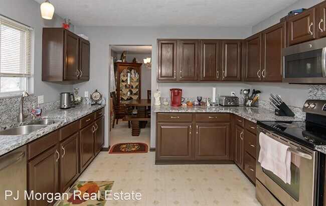 Foto del edificio - 4 br, 3 bath House - 15964 S Street