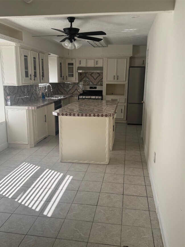 Foto del edificio - 10134 Kirkglen Dr