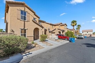 Building Photo - 4748 Golden Shimmer Ave