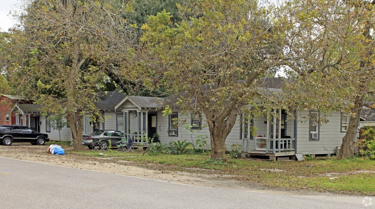 713719 West Willis Rd, Alvin, TX 77511 Apartments in Alvin, TX