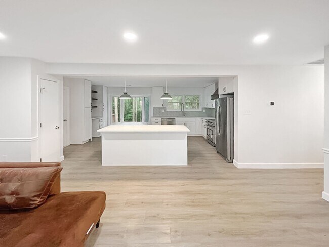 Building Photo - COMING SOON! Gorgeous Cape-Cod SFH w/4 Bed...