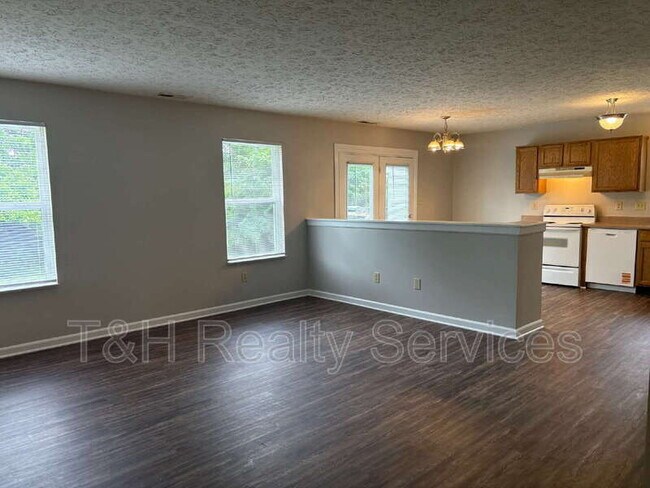 Building Photo - 699 Jack Pine Dr