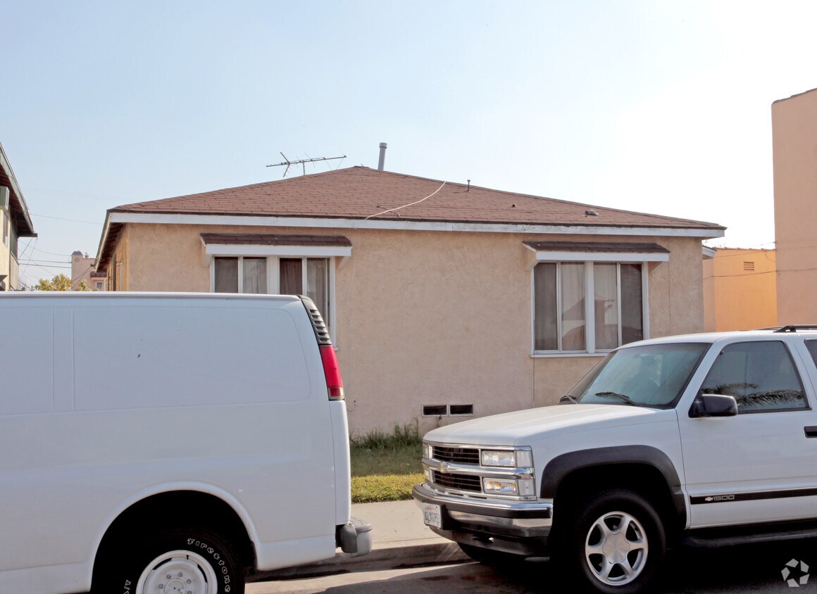Foto del edificio - 7020 Mountain View Ave