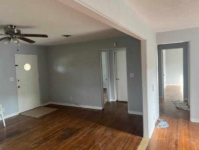 Foto del edificio - 2326 Cres Ridge Rd