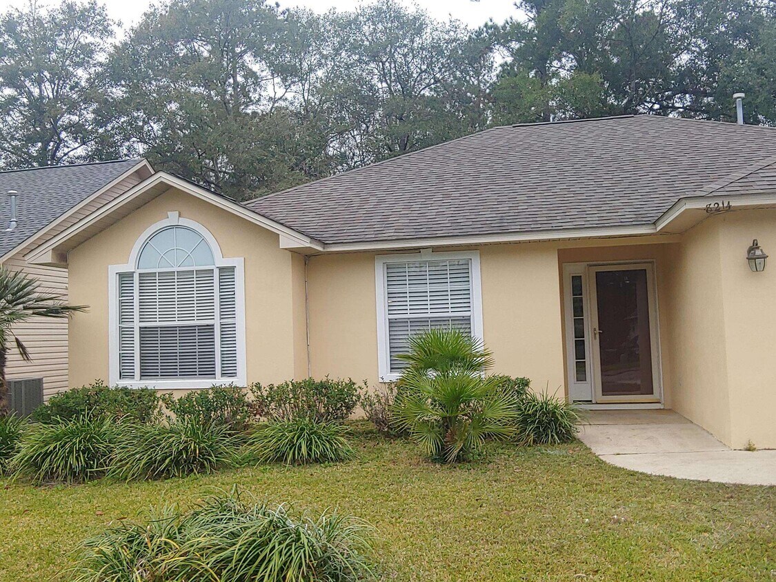 8214 Charrington Forest Blvd, Tallahassee, FL 32312 House Rental in