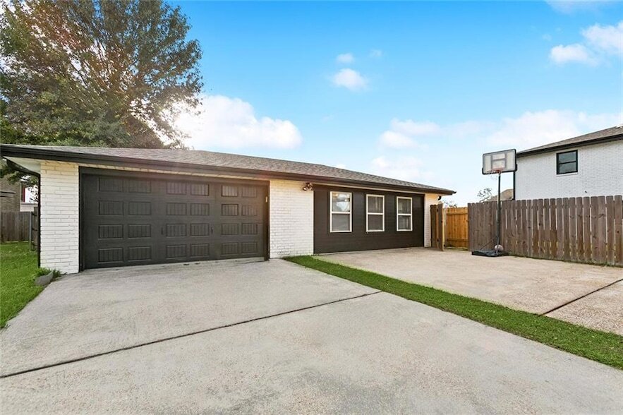 Foto principal - 509 Lassalle Dr