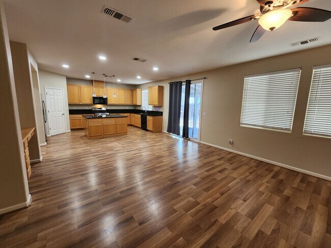 Foto del edificio - Inviting and Warm 3 Bedroom 2 Bath Home in Newman CA