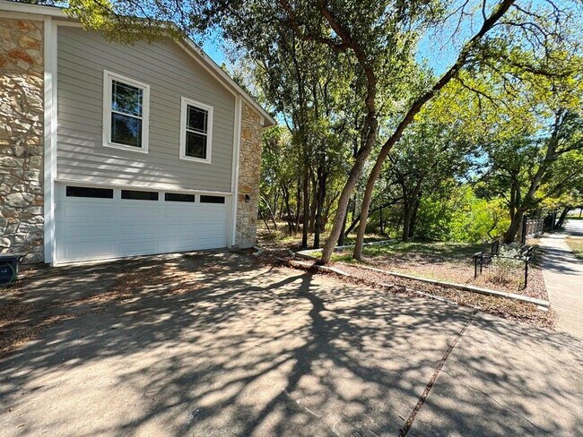 Building Photo - 11405 Bunting Dr