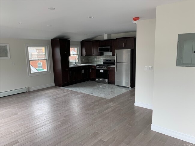 Building Photo - 22-24-24 99th St