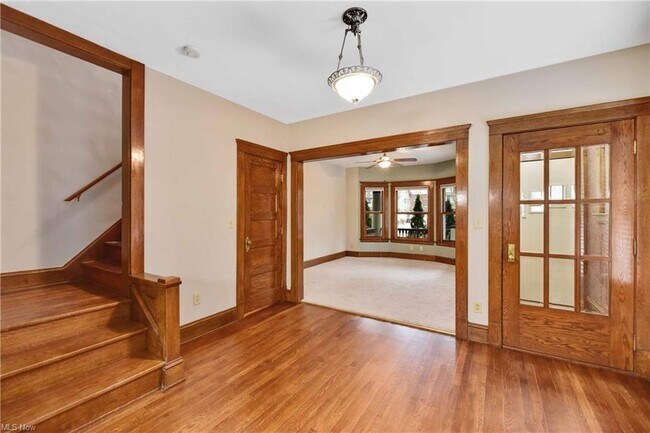 Building Photo - 1437 W Clifton Blvd